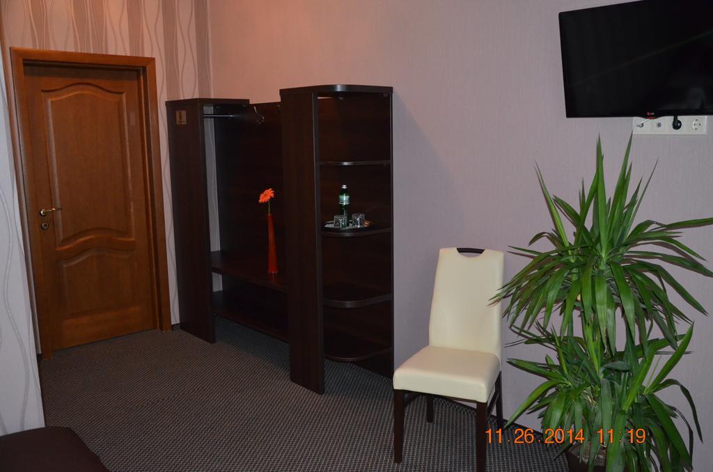 Batori Hotel Lviv Exterior photo