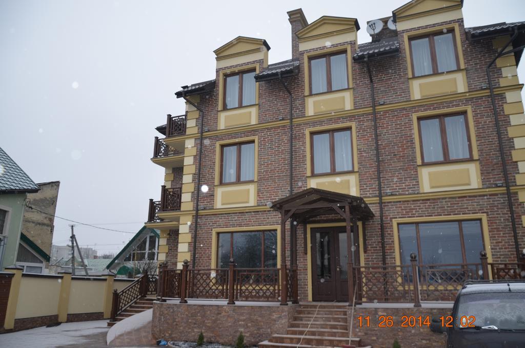 Batori Hotel Lviv Exterior photo