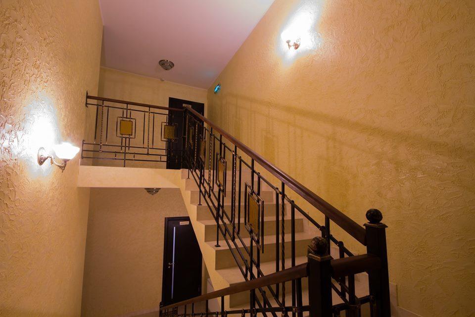Batori Hotel Lviv Exterior photo