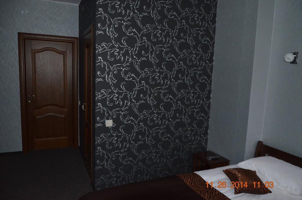 Batori Hotel Lviv Exterior photo