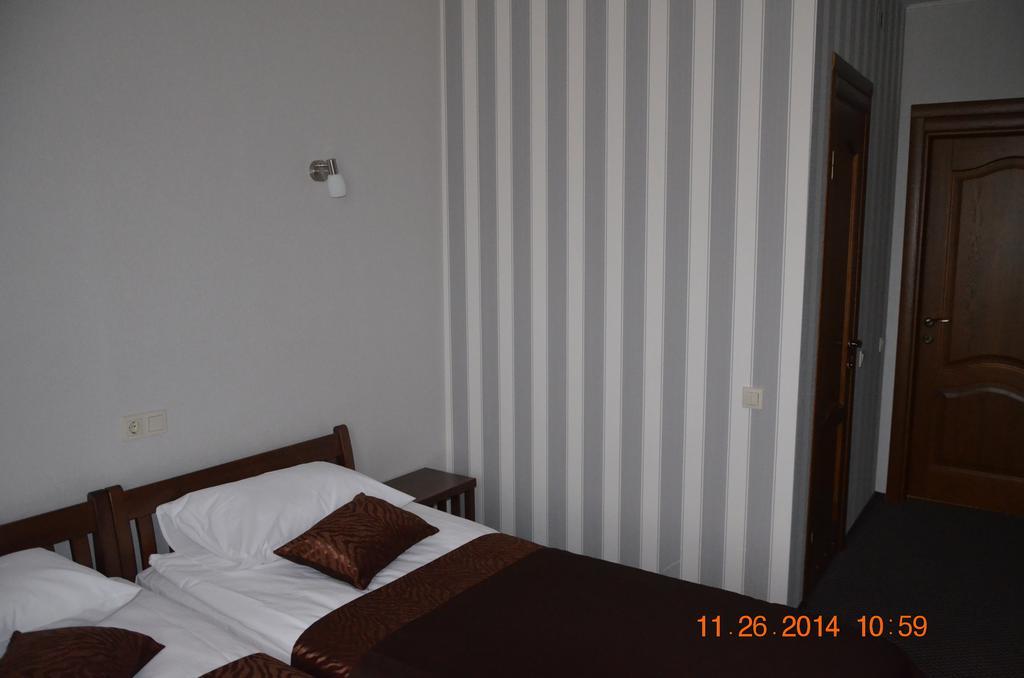 Batori Hotel Lviv Exterior photo