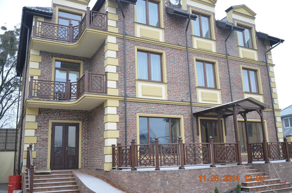 Batori Hotel Lviv Exterior photo